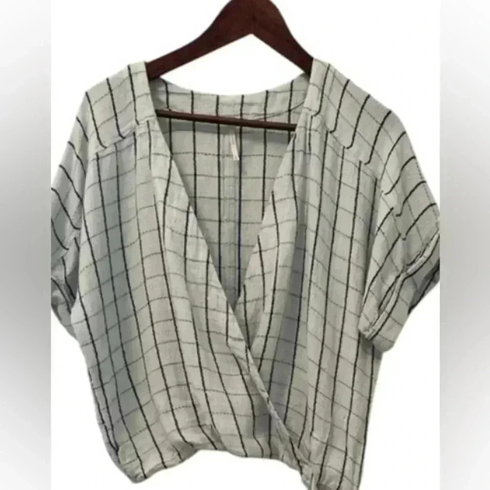 Free People Linen Blend Wrap Top Black & White, size XS